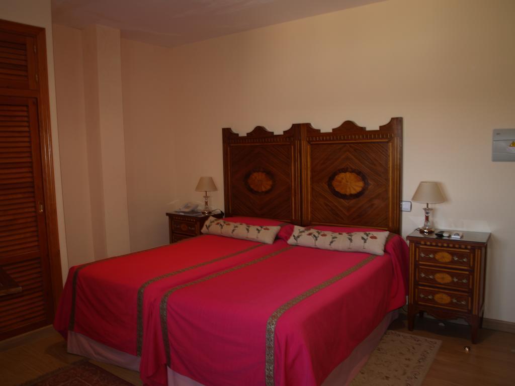Residencia Real Del Castillo De Curiel Curiel de Duero Ngoại thất bức ảnh