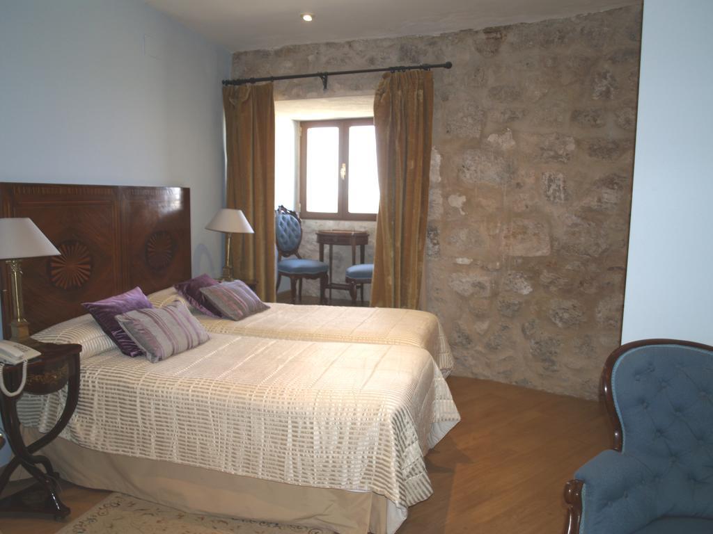 Residencia Real Del Castillo De Curiel Curiel de Duero Ngoại thất bức ảnh