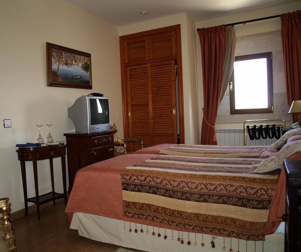 Residencia Real Del Castillo De Curiel Curiel de Duero Ngoại thất bức ảnh